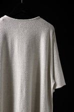 Load image into Gallery viewer, ISAMU KATAYAMA BACKLASH RANDOM PILE FABRIC SHORT SLEEVE CUT & SEWN (BEIGE)