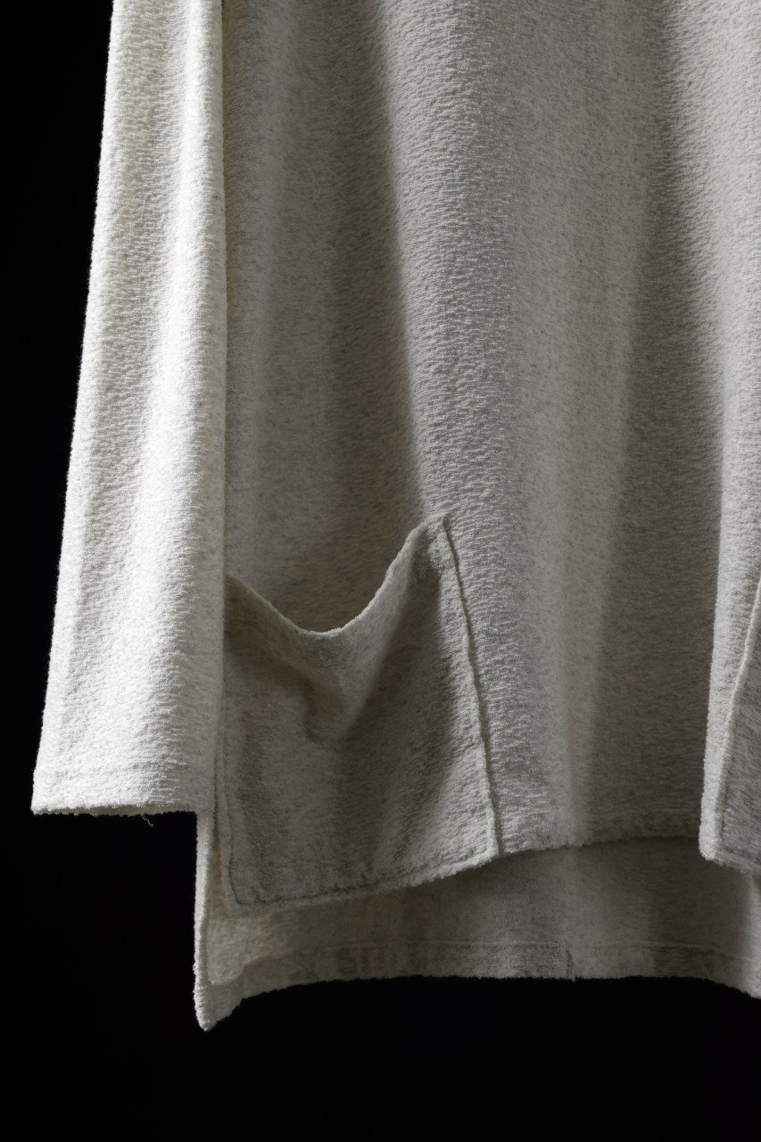 Load image into Gallery viewer, ISAMU KATAYAMA BACKLASH RANDOM PILE FABRIC LONG SLEEVE CUT & SEWN (BEIGE)