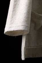 Load image into Gallery viewer, ISAMU KATAYAMA BACKLASH RANDOM PILE FABRIC LONG SLEEVE CUT & SEWN (BEIGE)