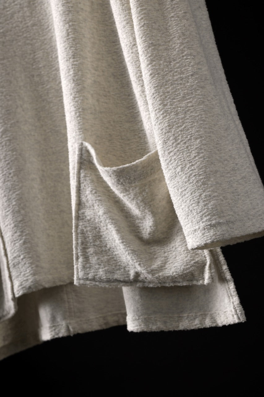 Load image into Gallery viewer, ISAMU KATAYAMA BACKLASH RANDOM PILE FABRIC LONG SLEEVE CUT & SEWN (BEIGE)