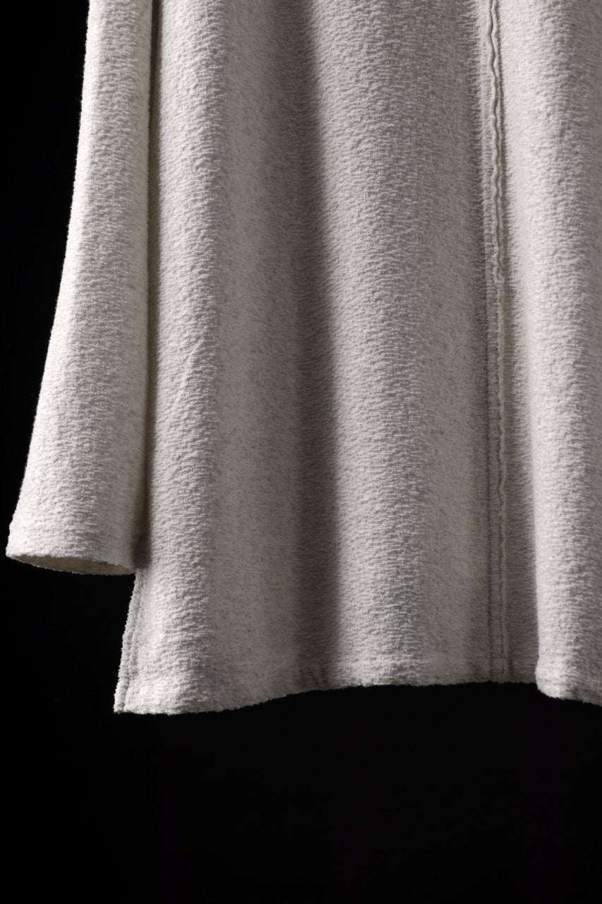 Load image into Gallery viewer, ISAMU KATAYAMA BACKLASH RANDOM PILE FABRIC LONG SLEEVE CUT & SEWN (BEIGE)