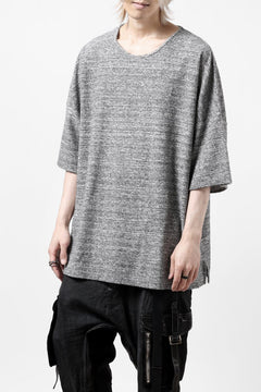 Load image into Gallery viewer, ISAMU KATAYAMA BACKLASH RANDOM PILE FABRIC SHORT SLEEVE CUT & SEWN (GREY)