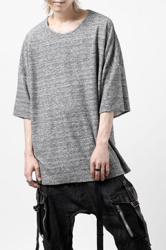 Load image into Gallery viewer, ISAMU KATAYAMA BACKLASH RANDOM PILE FABRIC SHORT SLEEVE CUT & SEWN (GREY)