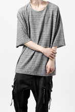 Load image into Gallery viewer, ISAMU KATAYAMA BACKLASH RANDOM PILE FABRIC SHORT SLEEVE CUT & SEWN (GREY)