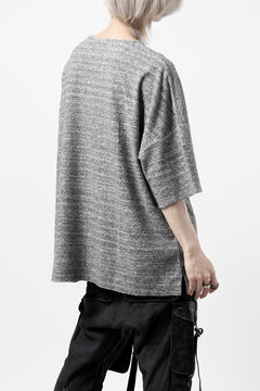 Load image into Gallery viewer, ISAMU KATAYAMA BACKLASH RANDOM PILE FABRIC SHORT SLEEVE CUT & SEWN (GREY)