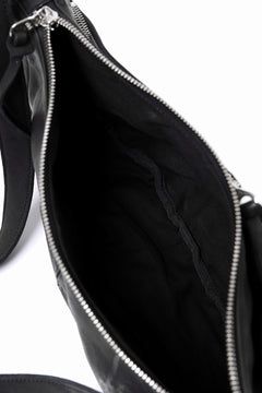 Load image into Gallery viewer, ISAMU KATAYAMA BACKLASH SHOULDER BAG / DOUBLE-SHOULDER OBJECT DYED (BLACK)
