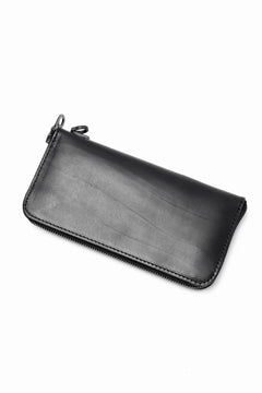 Load image into Gallery viewer, ISAMU KATAYAMA BACKLASH ROUND FASTNER WALLET / GUIDI OILED-CALF (BLACK)