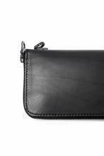 Load image into Gallery viewer, ISAMU KATAYAMA BACKLASH ROUND FASTNER WALLET / GUIDI OILED-CALF (BLACK)