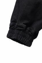 画像をギャラリービューアに読み込む, A.F ARTEFACT EASY SARROUEL CARGO PANTS / HI-STRETCH DENIM (BLACK)