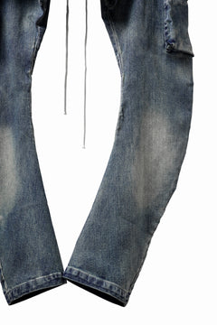 画像をギャラリービューアに読み込む, A.F ARTEFACT FLAP-DETAIL SLIM CARGO PANTS / FADED AGEING DENIM (BLUE)