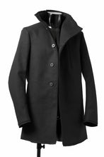 画像をギャラリービューアに読み込む, BORIS BIDJAN SABERI HIGH NECK SHORT COAT &quot;COAT 1. SHORT-FIF10008&quot; (BLACK)