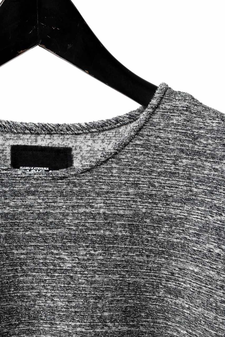 Load image into Gallery viewer, ISAMU KATAYAMA BACKLASH RANDOM PILE FABRIC SHORT SLEEVE CUT & SEWN (GREY)