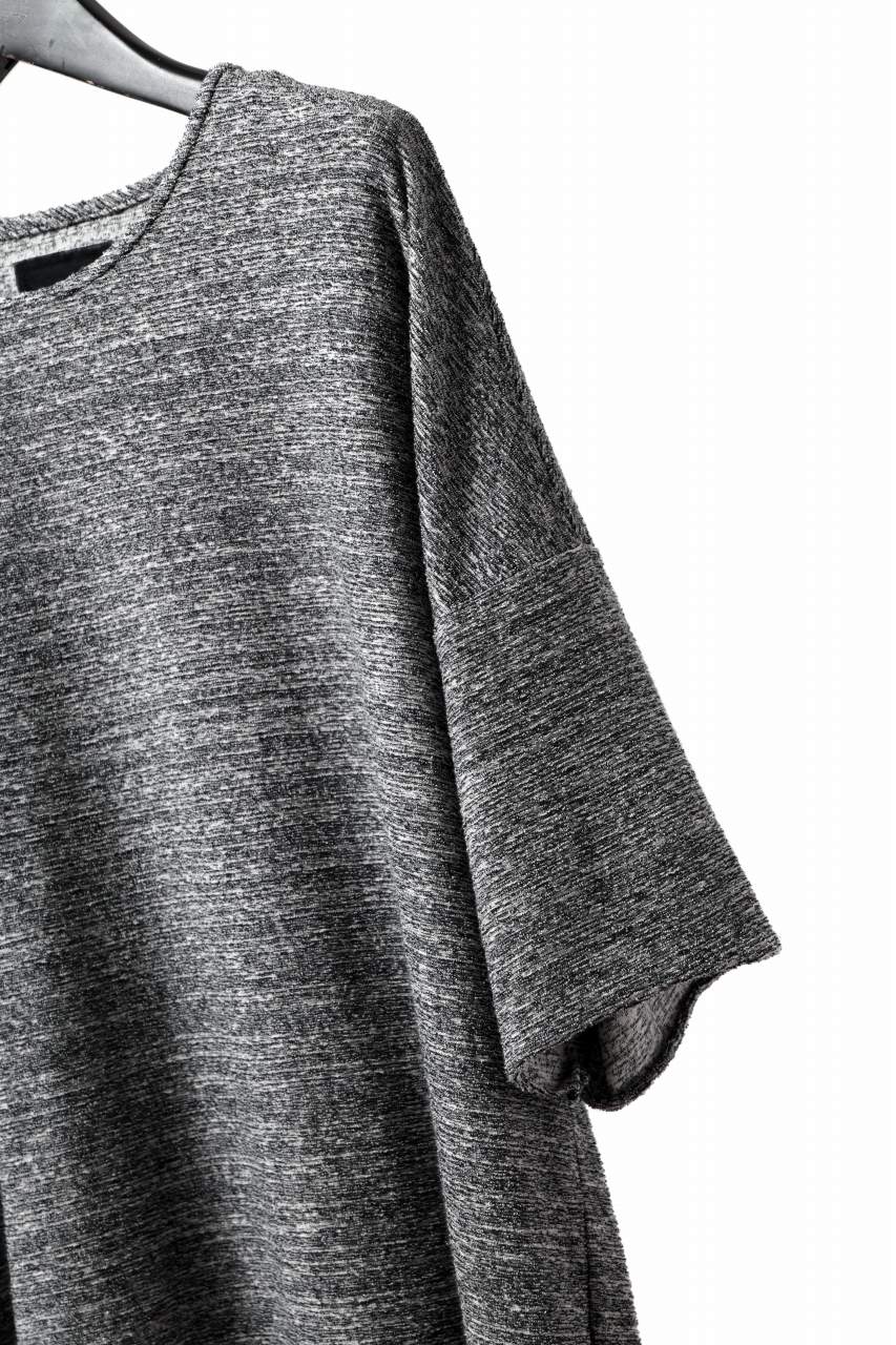 Load image into Gallery viewer, ISAMU KATAYAMA BACKLASH RANDOM PILE FABRIC SHORT SLEEVE CUT & SEWN (GREY)