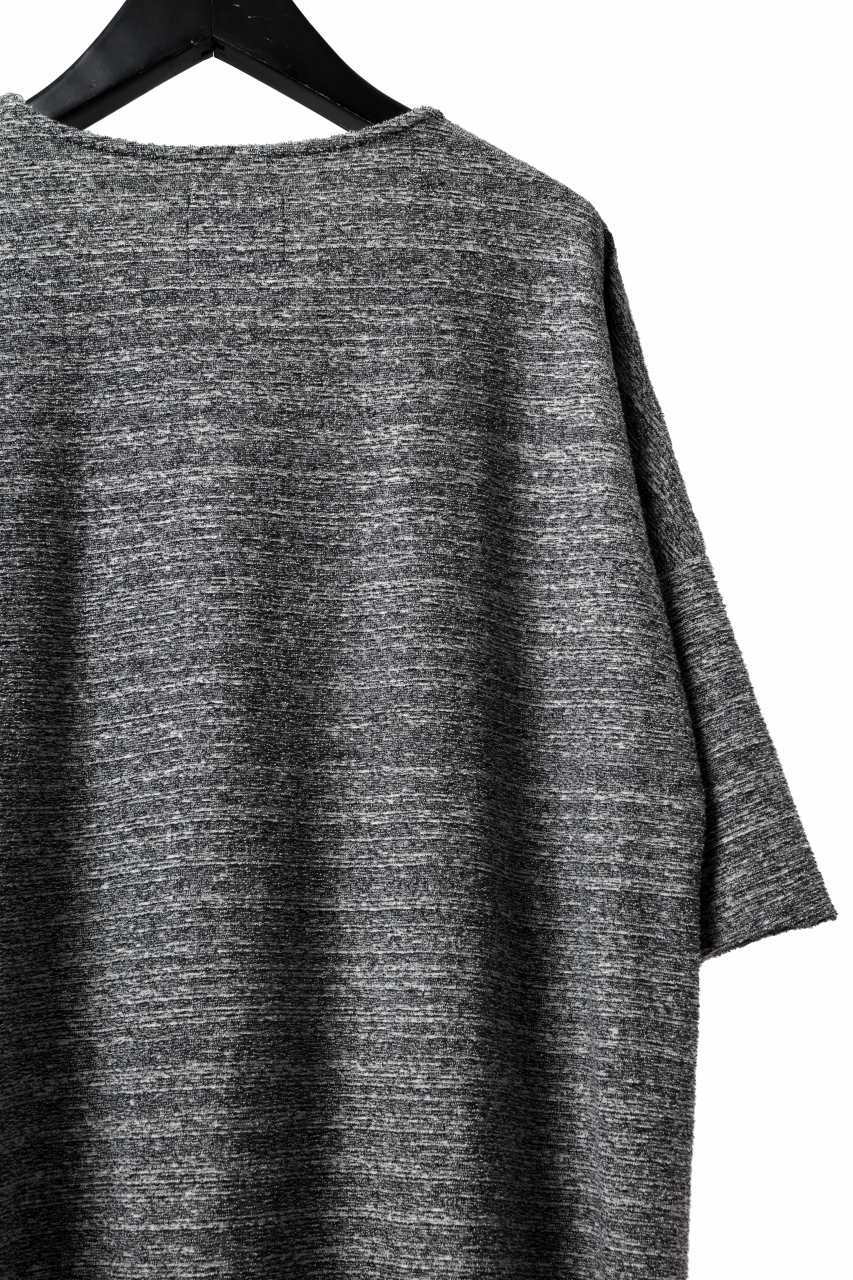 Load image into Gallery viewer, ISAMU KATAYAMA BACKLASH RANDOM PILE FABRIC SHORT SLEEVE CUT & SEWN (GREY)