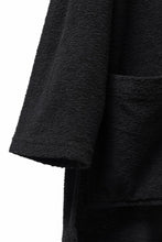 Load image into Gallery viewer, ISAMU KATAYAMA BACKLASH RANDOM PILE FABRIC LONG SLEEVE CUT & SEWN (BLACK)