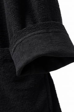 Load image into Gallery viewer, ISAMU KATAYAMA BACKLASH RANDOM PILE FABRIC LONG SLEEVE CUT & SEWN (BLACK)