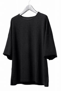 Load image into Gallery viewer, ISAMU KATAYAMA BACKLASH RANDOM PILE FABRIC SHORT SLEEVE CUT & SEWN (BLACK)