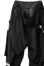 Load image into Gallery viewer, Y's BANG ON! No.125 ANCIENT TRIBE TAPE-STITCH FLUTTER PANTS (BLACK)