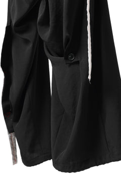 Load image into Gallery viewer, Y's BANG ON! No.125 ANCIENT TRIBE TAPE-STITCH FLUTTER PANTS (BLACK)