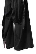 Load image into Gallery viewer, Y's BANG ON! No.125 ANCIENT TRIBE TAPE-STITCH FLUTTER PANTS (BLACK)