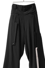 Load image into Gallery viewer, Y's BANG ON! No.125 ANCIENT TRIBE TAPE-STITCH FLUTTER PANTS (BLACK)