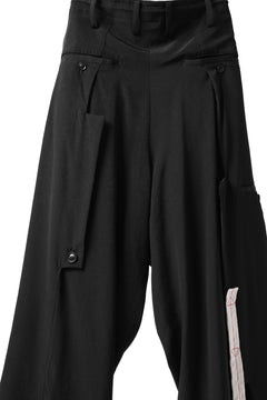Load image into Gallery viewer, Y's BANG ON! No.125 ANCIENT TRIBE TAPE-STITCH FLUTTER PANTS (BLACK)