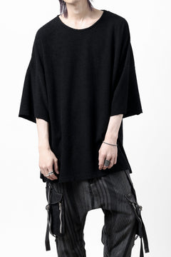 Load image into Gallery viewer, ISAMU KATAYAMA BACKLASH RANDOM PILE FABRIC SHORT SLEEVE CUT & SEWN (BLACK)