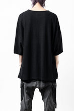 Load image into Gallery viewer, ISAMU KATAYAMA BACKLASH RANDOM PILE FABRIC SHORT SLEEVE CUT & SEWN (BLACK)