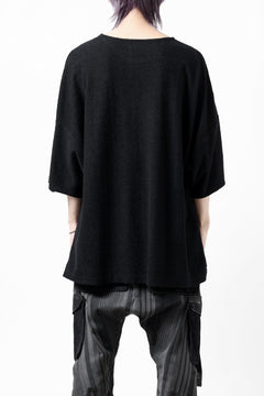 Load image into Gallery viewer, ISAMU KATAYAMA BACKLASH RANDOM PILE FABRIC SHORT SLEEVE CUT & SEWN (BLACK)