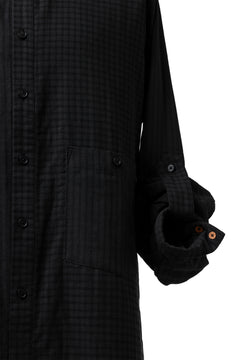 画像をギャラリービューアに読み込む, Aleksandr Manamis Tuck-Up Sleeve Shirt / CHECK & STRIPE (BLACK)