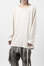 Load image into Gallery viewer, ISAMU KATAYAMA BACKLASH RANDOM PILE FABRIC LONG SLEEVE CUT & SEWN (BEIGE)