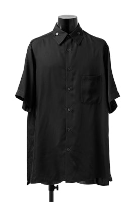 Load image into Gallery viewer, Y's BANG ON! No.145 HOLLOWED OUT COLLAR SHORT SLEEVE SHIRT / CUPRA DUNGAREE TWILL (BLACK)