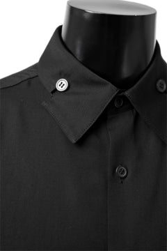 Load image into Gallery viewer, Y's BANG ON! No.145 HOLLOWED OUT COLLAR SHORT SLEEVE SHIRT / CUPRA DUNGAREE TWILL (BLACK)