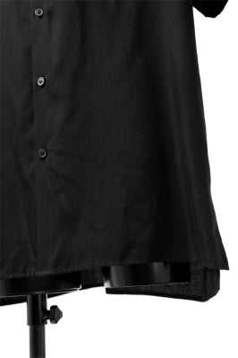 Load image into Gallery viewer, Y's BANG ON! No.145 HOLLOWED OUT COLLAR SHORT SLEEVE SHIRT / CUPRA DUNGAREE TWILL (BLACK)