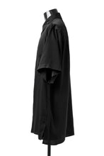 Load image into Gallery viewer, Y's BANG ON! No.145 HOLLOWED OUT COLLAR SHORT SLEEVE SHIRT / CUPRA DUNGAREE TWILL (BLACK)