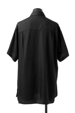 Load image into Gallery viewer, Y's BANG ON! No.145 HOLLOWED OUT COLLAR SHORT SLEEVE SHIRT / CUPRA DUNGAREE TWILL (BLACK)
