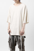Load image into Gallery viewer, ISAMU KATAYAMA BACKLASH RANDOM PILE FABRIC SHORT SLEEVE CUT & SEWN (BEIGE)