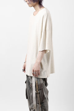 Load image into Gallery viewer, ISAMU KATAYAMA BACKLASH RANDOM PILE FABRIC SHORT SLEEVE CUT & SEWN (BEIGE)