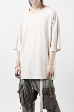Load image into Gallery viewer, ISAMU KATAYAMA BACKLASH RANDOM PILE FABRIC SHORT SLEEVE CUT & SEWN (BEIGE)