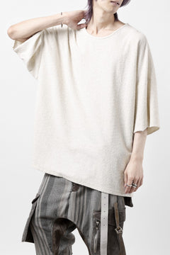 Load image into Gallery viewer, ISAMU KATAYAMA BACKLASH RANDOM PILE FABRIC SHORT SLEEVE CUT & SEWN (BEIGE)