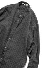 Load image into Gallery viewer, daub STRIPE LONG SHIRT / COLD DYED SOFT TWILL (GREY)