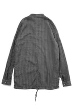 Load image into Gallery viewer, daub STRIPE LONG SHIRT / COLD DYED SOFT TWILL (GREY)