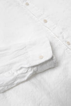 Load image into Gallery viewer, daub STRIPE LONG SHIRT / WASHED SOFT TWILL (WHITE)