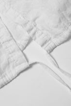 Load image into Gallery viewer, daub STRIPE LONG SHIRT / WASHED SOFT TWILL (WHITE)