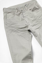 Load image into Gallery viewer, daub ERGONOMIC SKINNY PANTS / DYED STRETCH LIGHT COTTON (SAND)