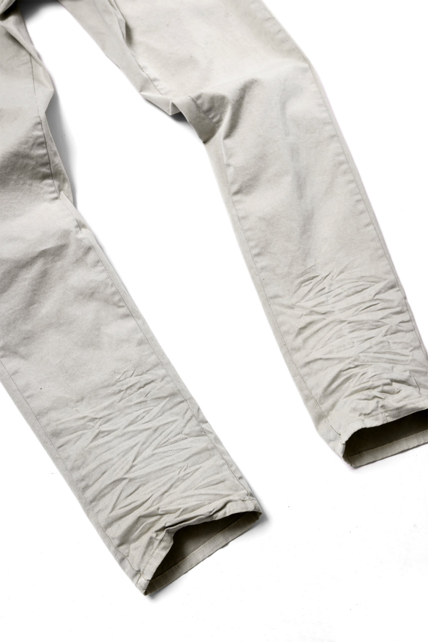 Load image into Gallery viewer, daub ERGONOMIC SKINNY PANTS / DYED STRETCH LIGHT COTTON (SAND)
