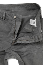 Load image into Gallery viewer, daub ERGONOMIC SKINNY PANTS / COLD DYED LIGHT TWILL (GREY)
