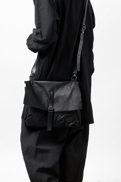 画像をギャラリービューアに読み込む, PAL OFFNER CROSS BODY BAG / CALF LEATHER (BLACK)