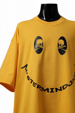 Load image into Gallery viewer, mastermind JAPAN FACE LOGO TEE / BOXY FIT (YELLOW)