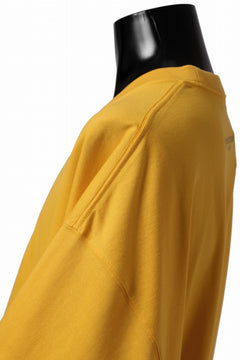 Load image into Gallery viewer, mastermind JAPAN FACE LOGO TEE / BOXY FIT (YELLOW)